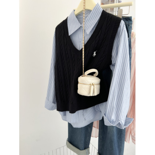 剪標女裝大牌尾貨春秋曡穿刺綉v領麻花毛衣背心針織馬甲無袖上衣