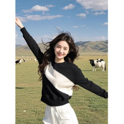 高級感別致黑白拼色圓領短款毛衣女秋冬季小個子內搭外穿針織上衣