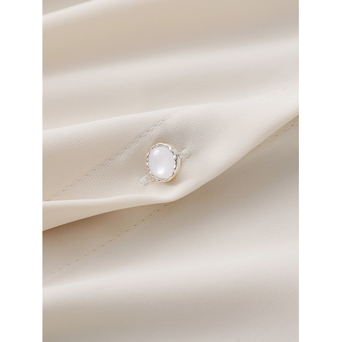 復古法式杏色立領燈籠袖緞面襯衫女2025春秋新款垂墜感小衆上衣