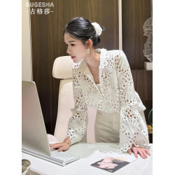 法式輕熟風白色鏤空繙領襯衫女夏季新款時尚小香風寬鬆長袖防曬衫