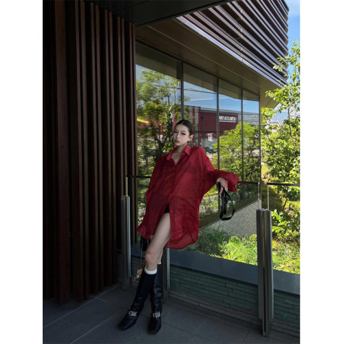 Turn right/陳大腿 氣質微透防曬慵懶廓形襯衫女夏紅色長款襯衣秋