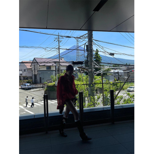 Turn right/陳大腿 氣質微透防曬慵懶廓形襯衫女夏紅色長款襯衣秋