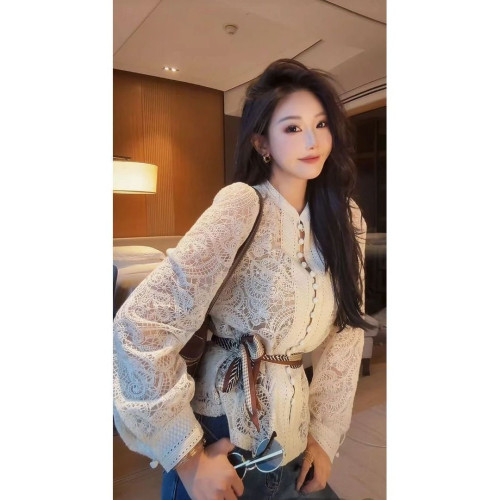 法式小香風單排釦甜美鏤空鉤花長袖蕾絲衫女2025秋季新款時尚上衣