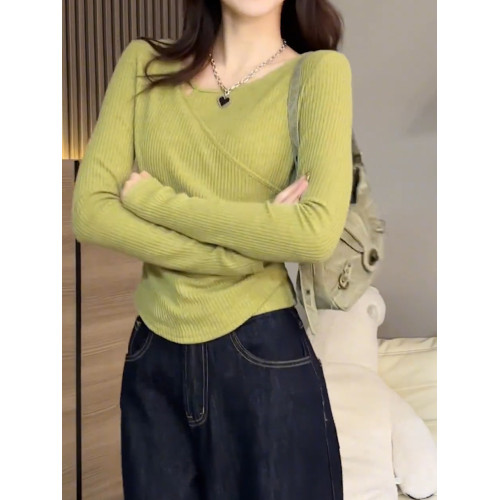 2026秋季新品綠色長袖T恤女不規則洋氣氣質顯瘦高級辣妹打底衫潮