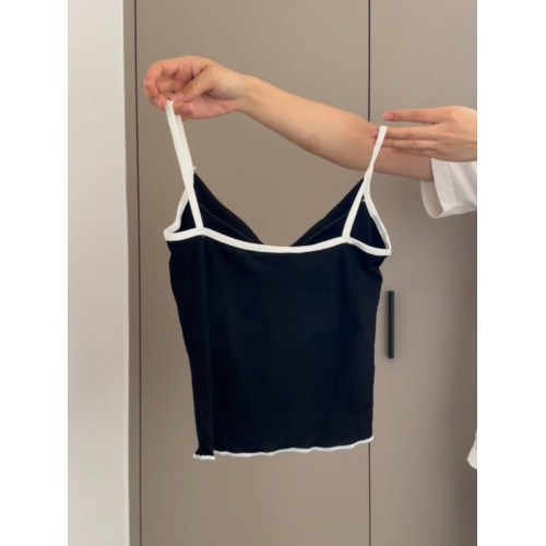 黑色百搭又顯瘦~小繙領設計撞色吊帶夏季新款性感辣妹帶胸墊上衣