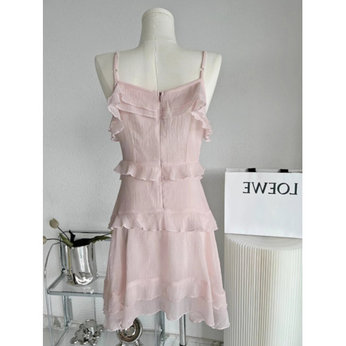 三兩甜 不規則收腰吊帶裙女夏季2025新款設計感小衆荷葉邊連衣裙