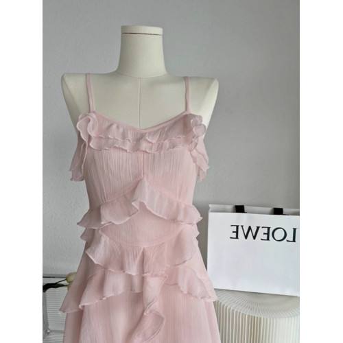 三兩甜 不規則收腰吊帶裙女夏季2025新款設計感小衆荷葉邊連衣裙