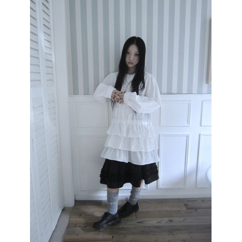 ang:project9/8新品復古木耳邊套頭紐釦拼接蛋糕裙擺長袖襯衫T恤 ang:project9/8新品復古木耳邊套頭紐釦拼接蛋糕裙擺長袖襯衫T恤