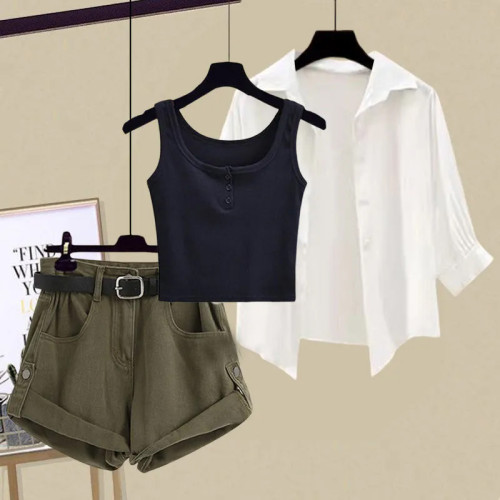 小衆短款白色防曬襯衫秋季2026新款內搭吊帶背心搭配顯瘦牛仔短褲