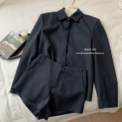 認真賣 禦姐風高級感條紋西裝襯衫女秋高腰短褲辣妹顯瘦兩件套