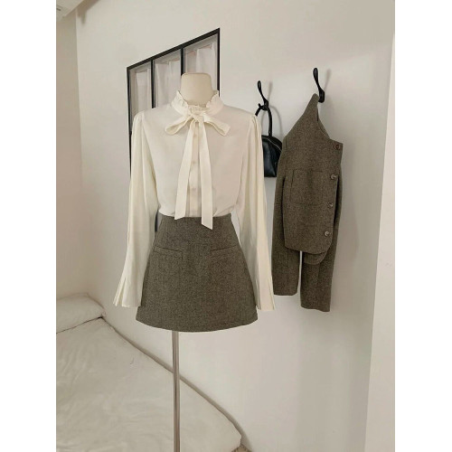 法式富家千金小香風系帶白色襯衫女減齡顯瘦內搭長袖花邊上衣秋季