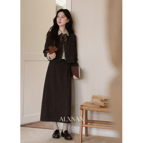 鹿向南「深邃松林」氣質豆綠色條紋繙領襯衫百搭顯瘦長袖上衣女春