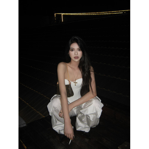 OUTFlT STUDIO 歐美辣妹風白色修身魚骨束腰女性感短款束身衣