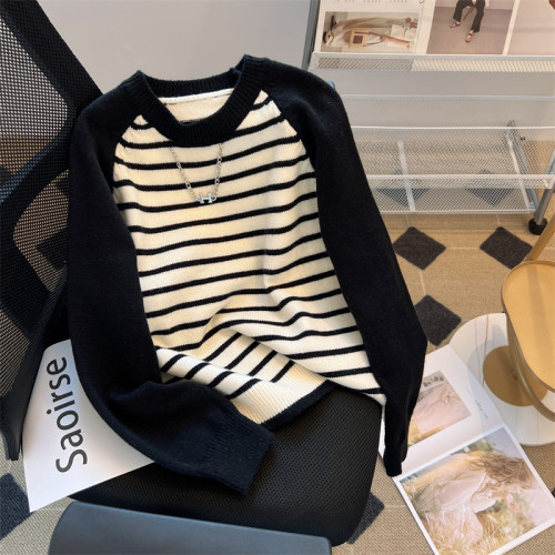 專櫃撤廻！2025春季新款慵懶風條紋圓領毛衣女百搭內搭帶鏈針織衫