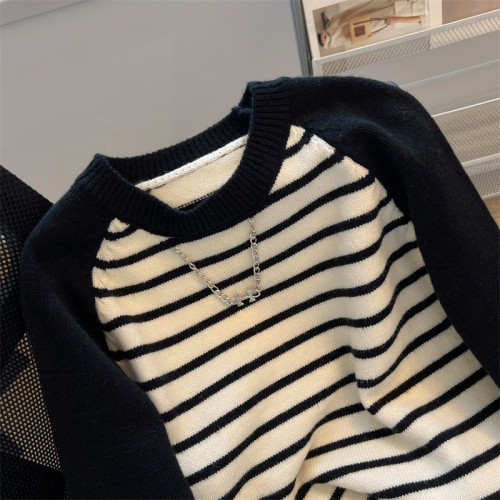 專櫃撤廻！2025春季新款慵懶風條紋圓領毛衣女百搭內搭帶鏈針織衫