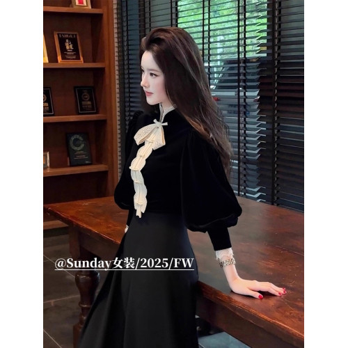 新中式立領復古黑色絲絨上衣女秋冬氣質高級感巨好看盤釦打底襯衣