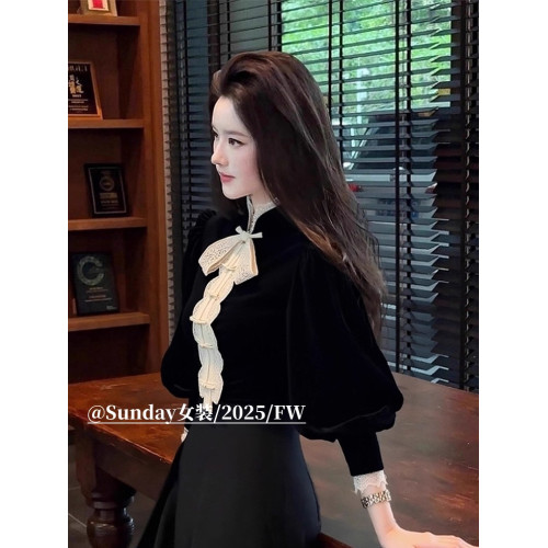 新中式立領復古黑色絲絨上衣女秋冬氣質高級感巨好看盤釦打底襯衣