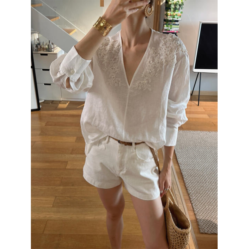 2025年夏新款小衆氣質白色長袖襯衫法式設計感V領松弛感防曬襯衣