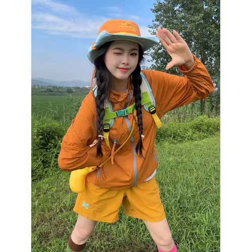 粉色多巴胺連帽防曬衣女男款防紫外線情侶外套冰絲速乾戶外沖鋒衣