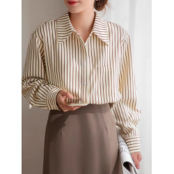 美拉德曡穿磨毛燈芯絨竪條紋襯衫女長袖秋冬寬鬆時尚外搭打底上衣