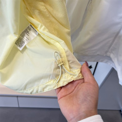 年度口碑！東Li4級防水UPF50+防紫外線輕薄透氣連帽防曬衣外套女