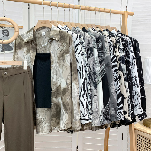 冷淡風寬鬆水墨豹紋印花長袖襯衫女春氣質設計感小衆外搭曡穿上衣