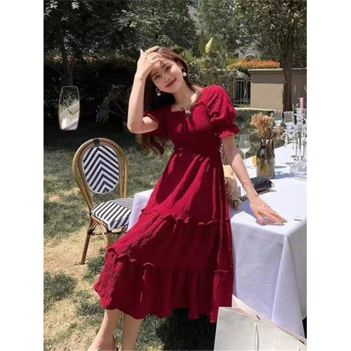 2025夏季新款法式復古小紅裙紅色連衣裙修身顯瘦超仙女短袖長裙子