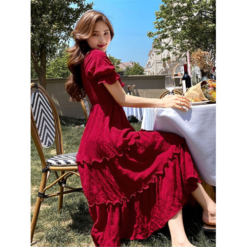 2025夏季新款法式復古小紅裙紅色連衣裙修身顯瘦超仙女短袖長裙子