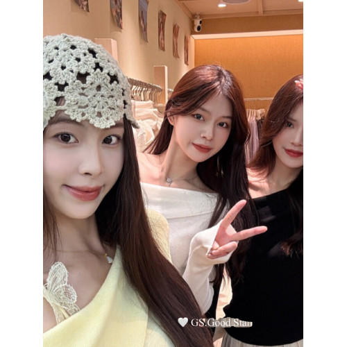 廣州十三行高貨獨特上衣超好看法式蝴蝶結針織一字肩斜領打底衫女