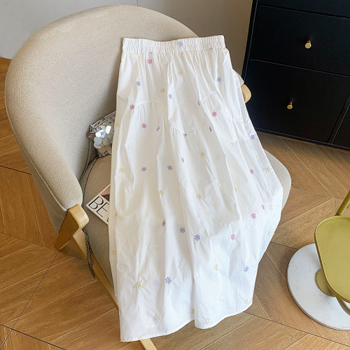 廣州十三行高貨爆款~氧氣感初戀裙 碎花刺綉白色半身裙子女中長款