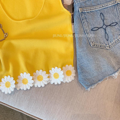 專櫃撤廻剪標黃色花朵貼布拼接吊帶背心女夏款外穿辣妹氣質小上衣