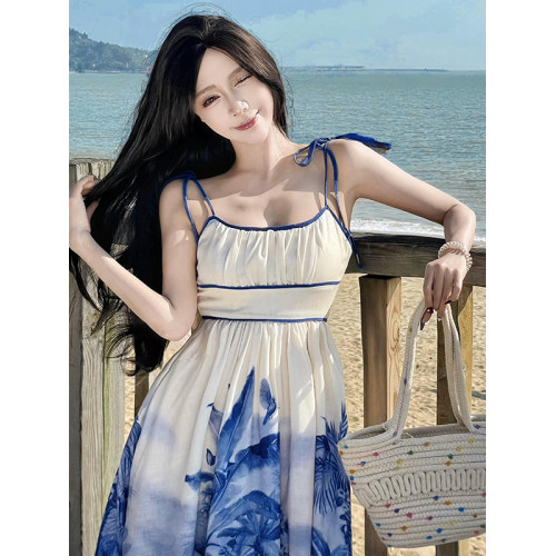新中式國風海島穿搭度假風吊帶連衣裙女春夏旅遊拍照絕美收腰長裙