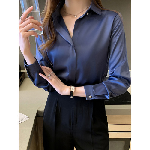 藍色緞面襯衫女春秋2026新款百搭寬鬆顯瘦設計感小衆別致長袖上衣