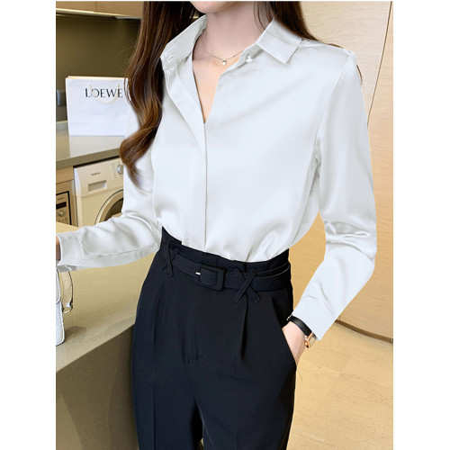 藍色緞面襯衫女春秋2026新款百搭寬鬆顯瘦設計感小衆別致長袖上衣