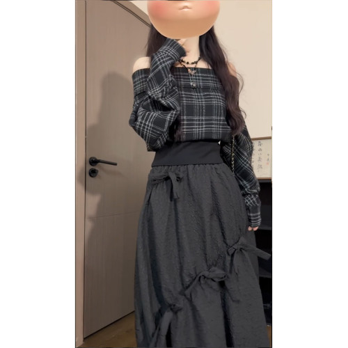 日系復古黑色格紋一字肩襯衫女秋季辣妹高級感小衆氣質長袖上衣潮