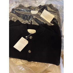 秋冬歐貨輕奢黑色毛衣外套高級感超好看浣熊絨軟糯羊絨針織開衫女