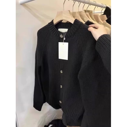 秋冬歐貨輕奢黑色毛衣外套高級感超好看浣熊絨軟糯羊絨針織開衫女