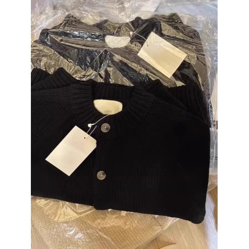 秋冬歐貨輕奢黑色毛衣外套高級感超好看浣熊絨軟糯羊絨針織開衫女