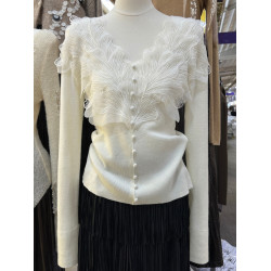 南油高奢女裝秋冬新款重工花瓣刺綉V領設計感顯瘦羊毛針織衫