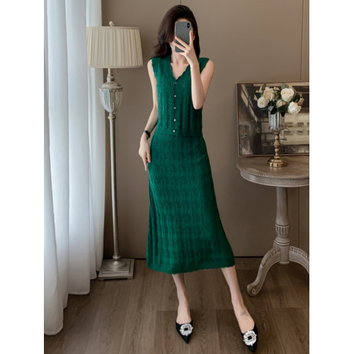 度假風設計感小心機鏤空背心冰絲針織套裝裙女V領針織衫半身a字裙