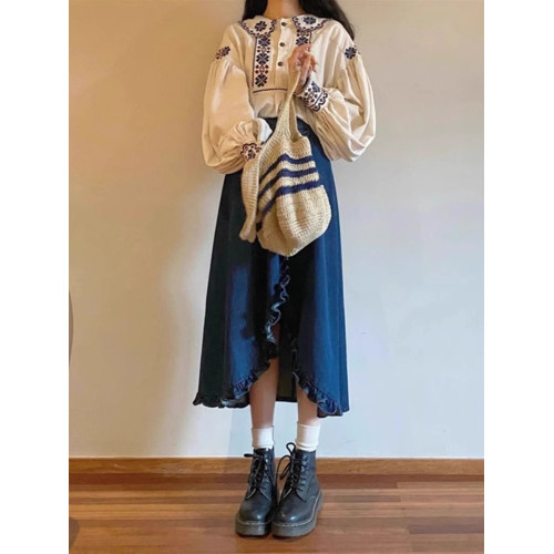 民族風刺綉娃娃領長袖襯衫女春秋2026新款森系復古寬鬆超好看上衣