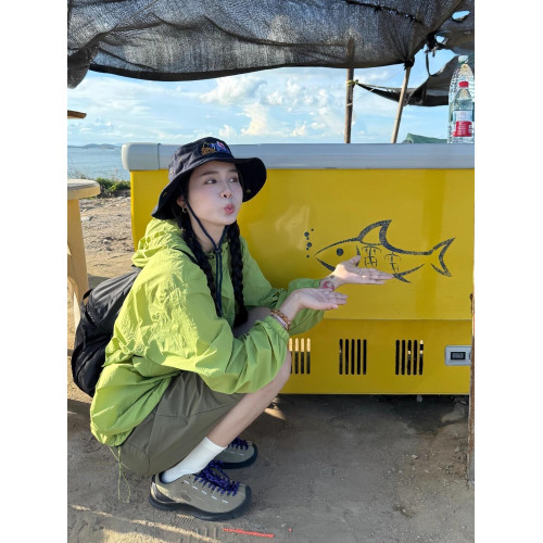 2025新款夏季戶外運動防曬衣短褲套裝女寬鬆連帽防曬服綠色外套潮