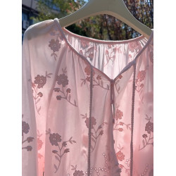 法式時尚甜美長袖蕾絲襯衫2025新款粉色溫柔寬鬆洋氣鏤空上衣女夏