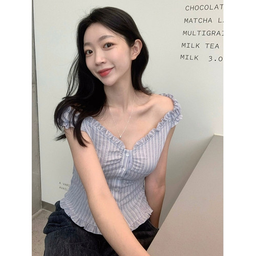 Up and on 韓系溫柔褶邊藍色條紋小飛袖短袖上衣女花邊單排釦襯衫