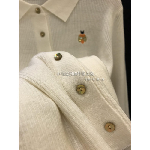 手感軟糯細膩，甄選超細羊毛！法式Polo領刺綉珠片羊毛針織開衫女