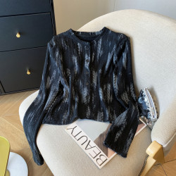 專櫃撤廻剪標高級感撞色暈染針織開衫女秋季法式鏤空修身短款上衣