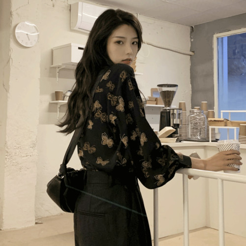 復古港味襯衫女春秋新款大碼胖妹妹設計感小衆POLO領長袖別致上衣