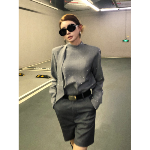 李婉君法式高級感燙鑽長袖襯衫女秋冬氣質減齡襯衣百搭立領上衣