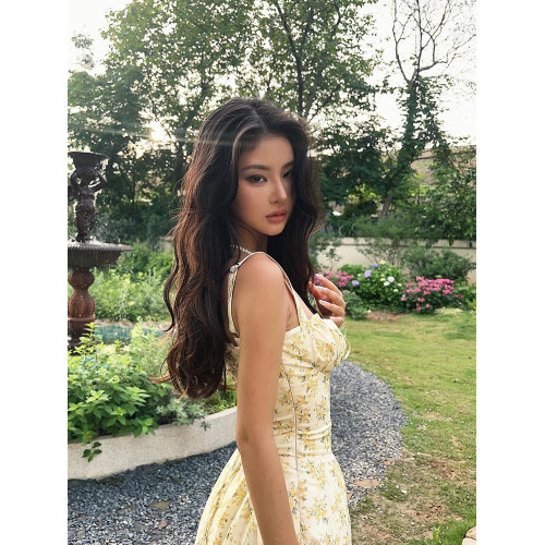 法式田園碎花綁帶吊帶連衣裙復古開叉收腰a字擺度假長裙