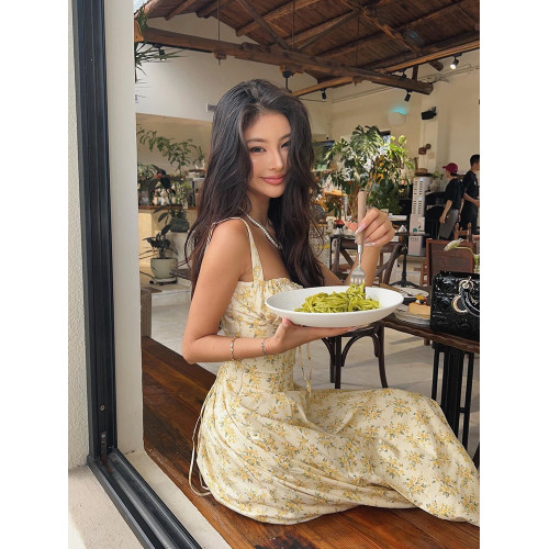 法式田園碎花綁帶吊帶連衣裙復古開叉收腰a字擺度假長裙